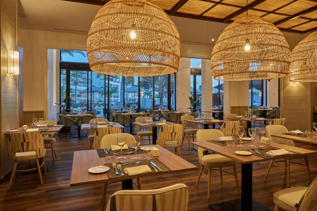 Secrets Lanzarote Resort & Spa - Adults Only Puerto Calero Luaran gambar The restaurant at the hotel