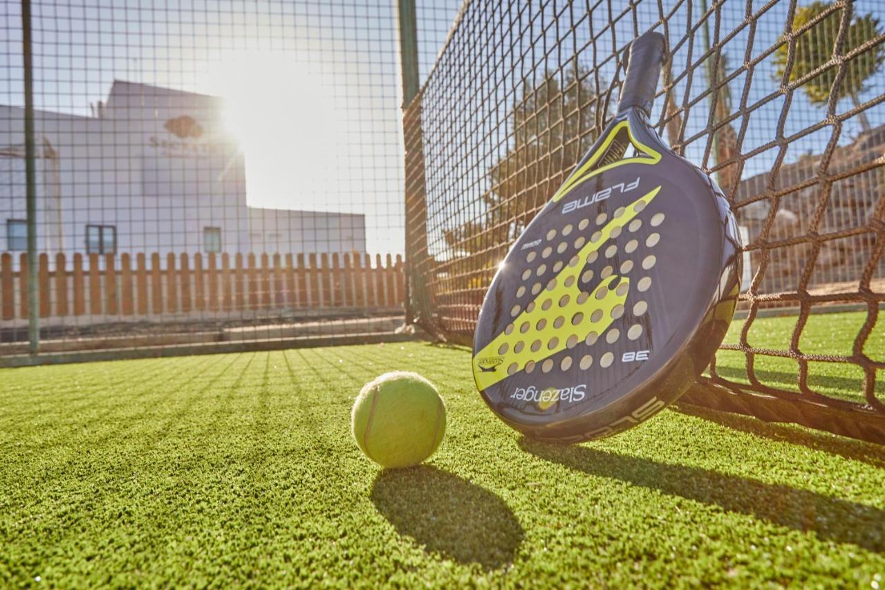Secrets Lanzarote Resort & Spa - Adults Only Puerto Calero Luaran gambar A paddle tennis racket and ball