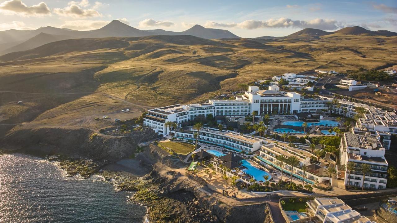 Secrets Lanzarote Resort & Spa - Adults Only Puerto Calero Luaran gambar Aerial view of the resort