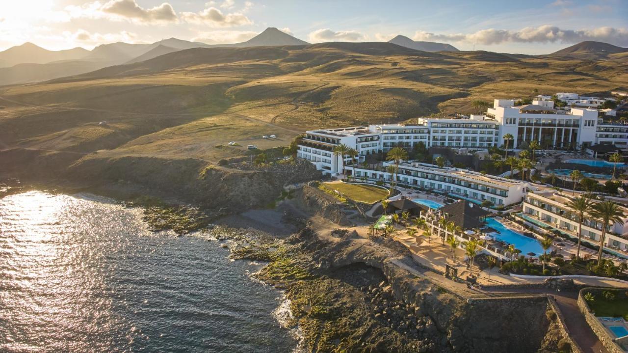 Secrets Lanzarote Resort & Spa - Adults Only Puerto Calero Luaran gambar Aerial view of the resort
