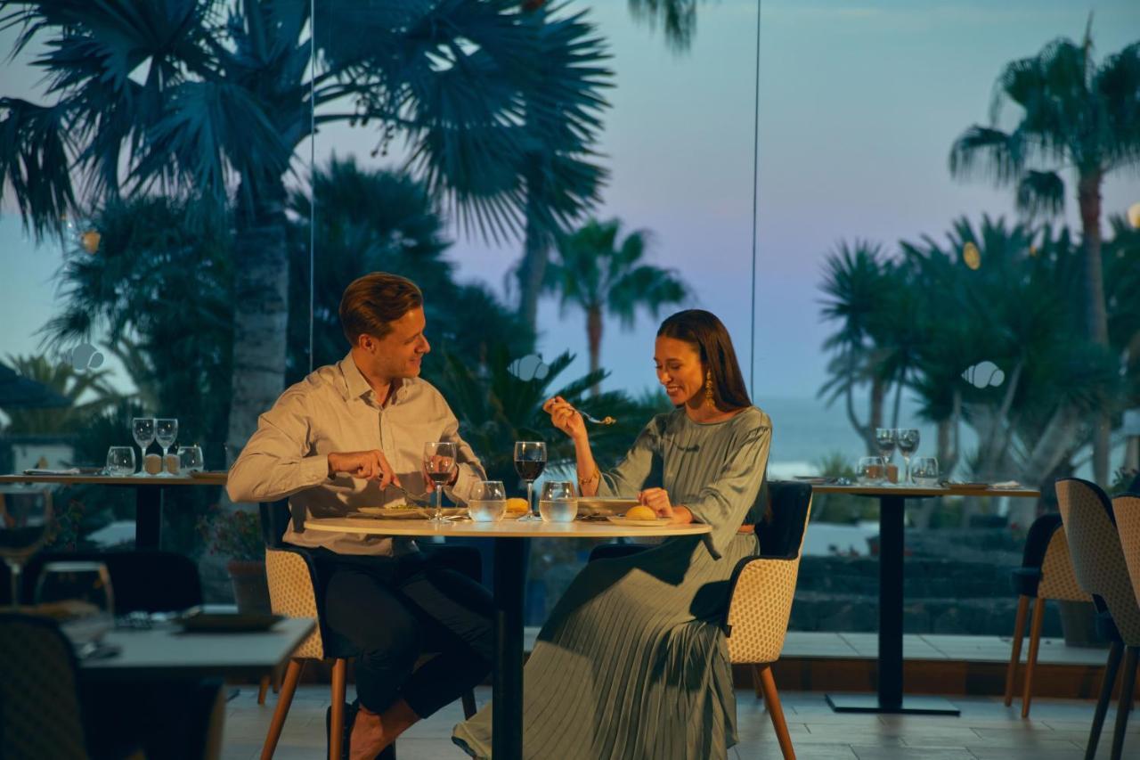 Secrets Lanzarote Resort & Spa - Adults Only Puerto Calero Luaran gambar The Beach