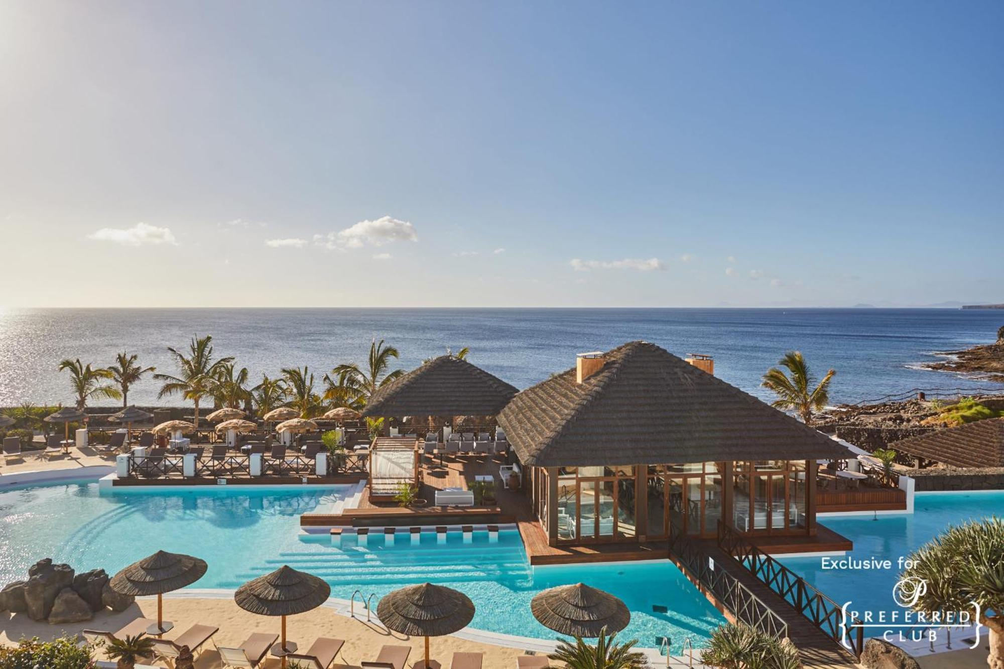Secrets Lanzarote Resort & Spa - Adults Only Puerto Calero Luaran gambar The resort's swimming pool