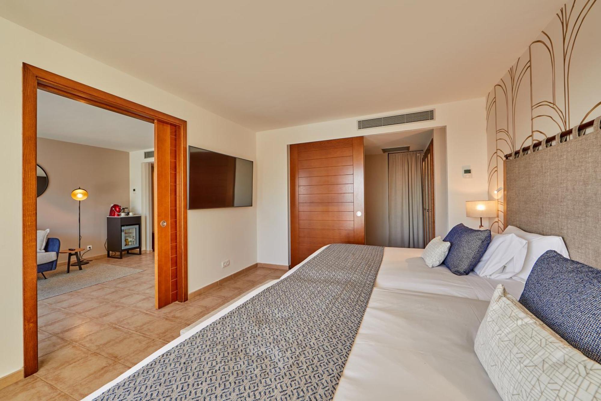 Secrets Lanzarote Resort & Spa - Adults Only Puerto Calero Bilik gambar A room at the hotel